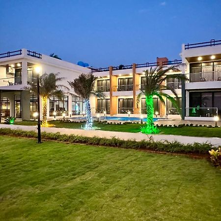 Aqualina Hotel Bhogwe Exterior photo